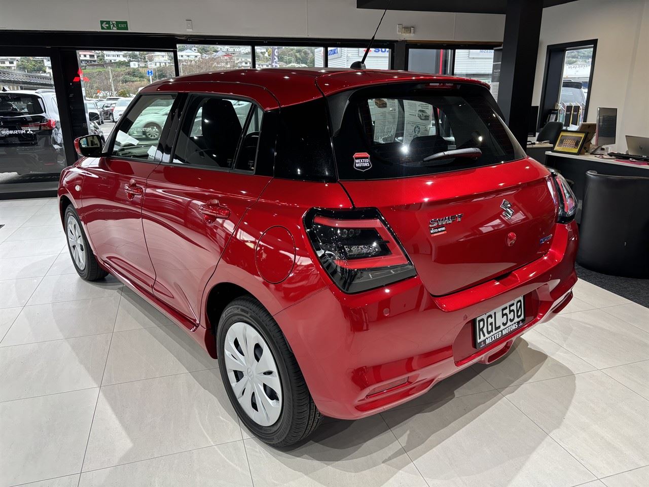 Vehicle image 4