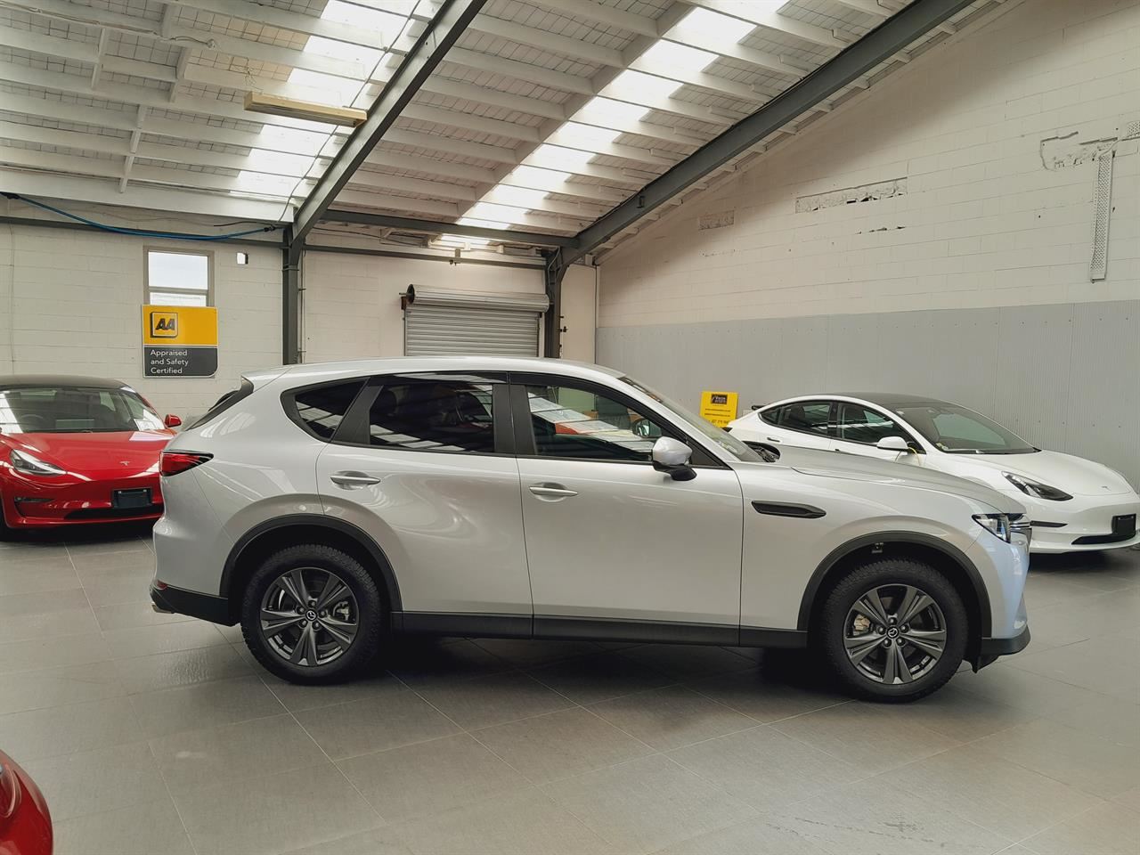 Vehicle image 3