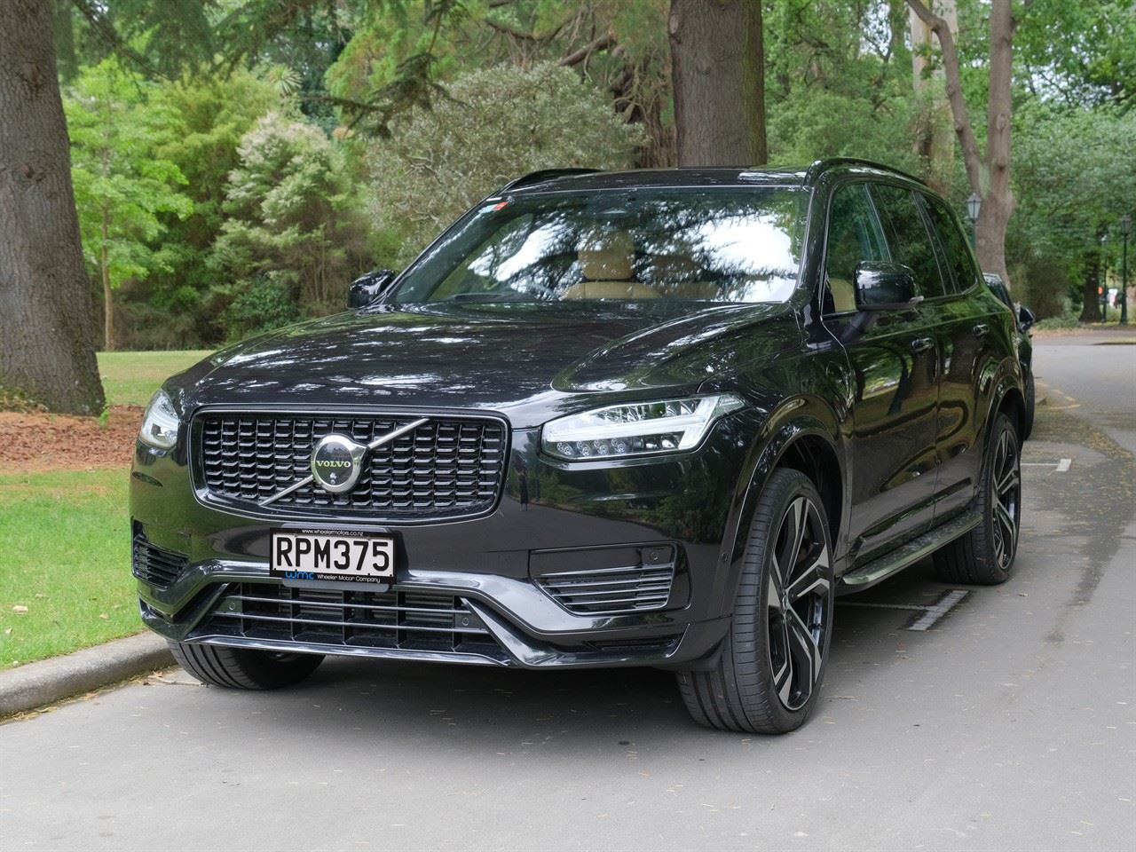 Vehicle image 4