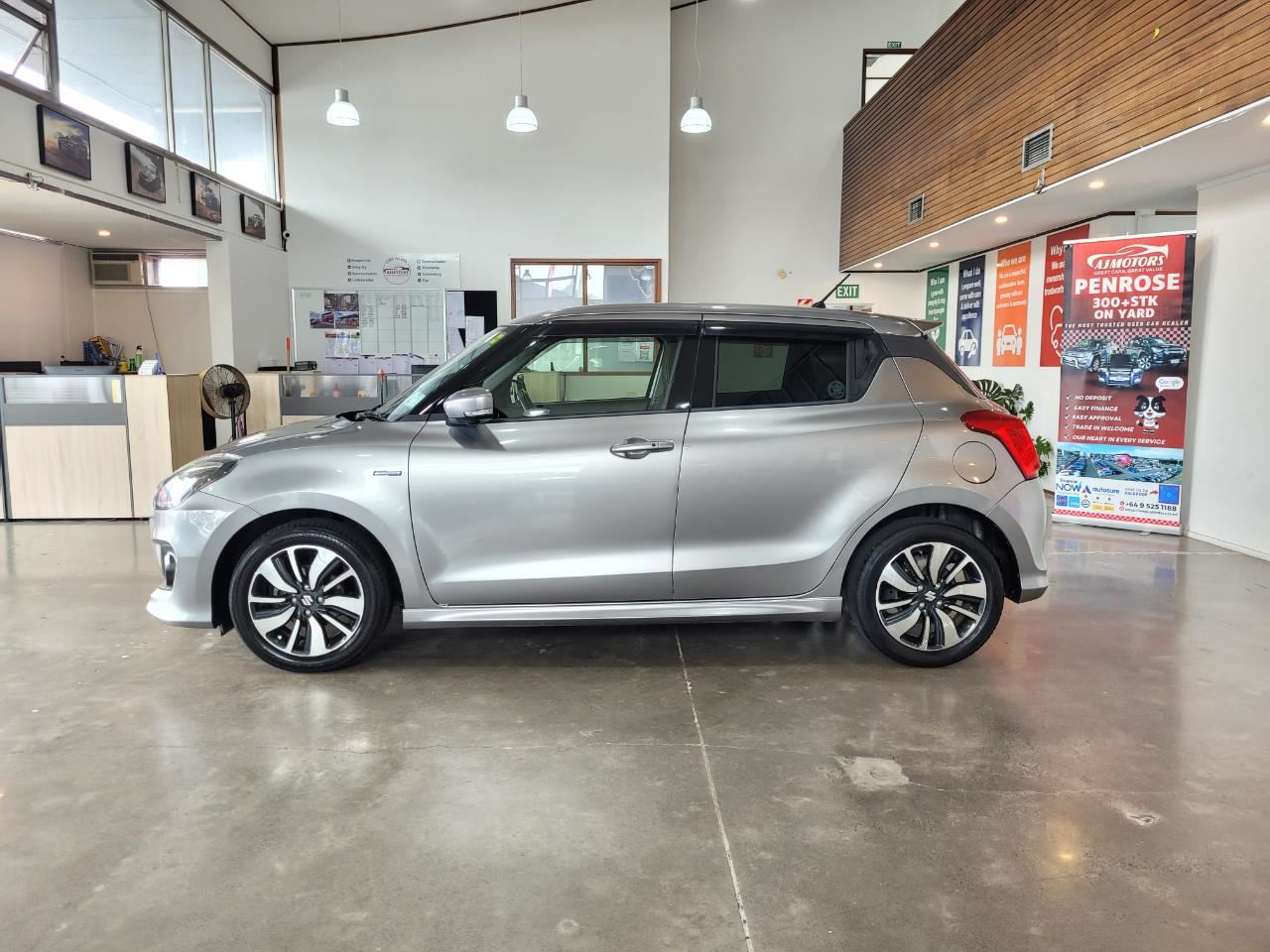 Vehicle image 4
