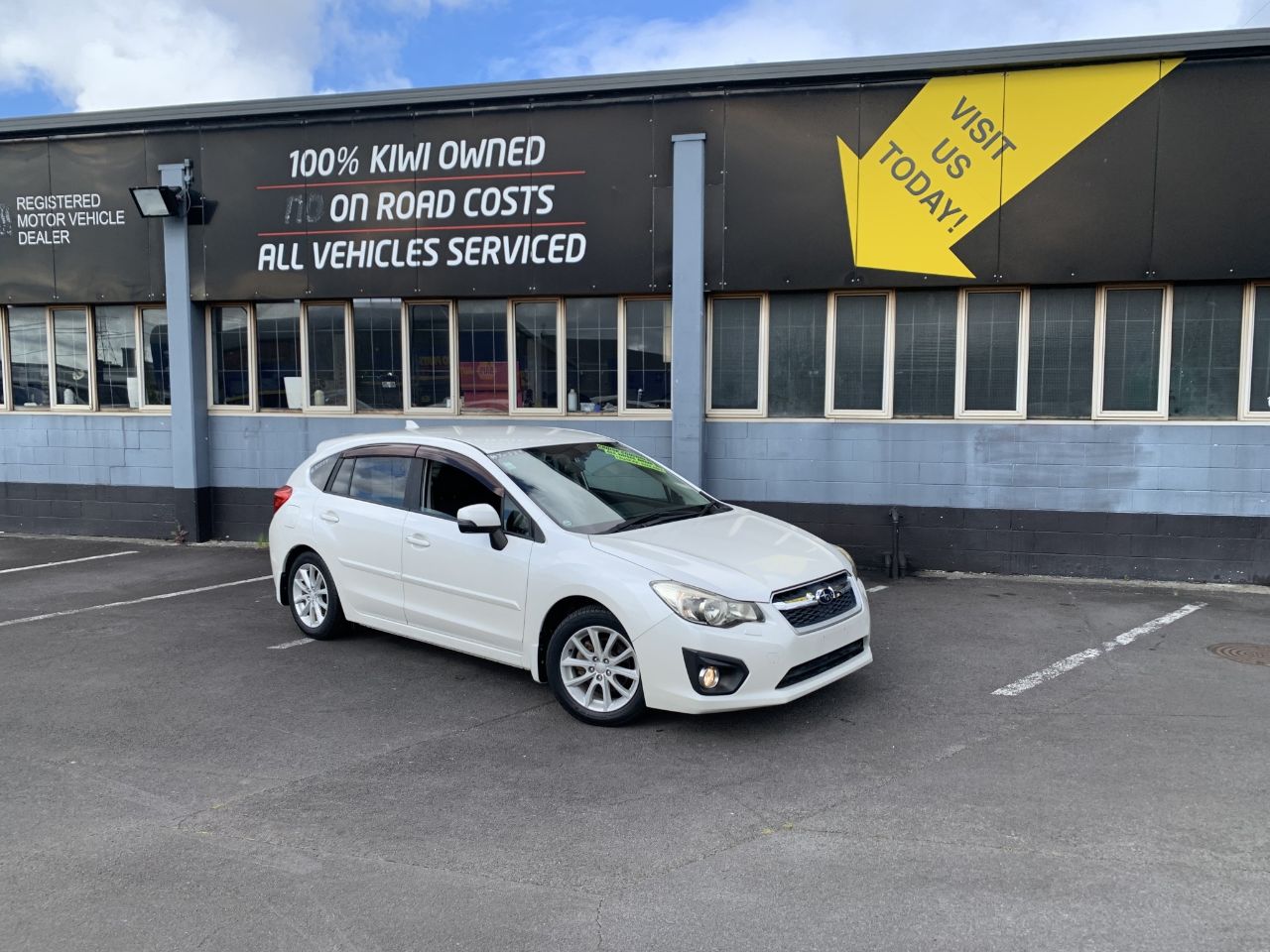 Vehicle image 4