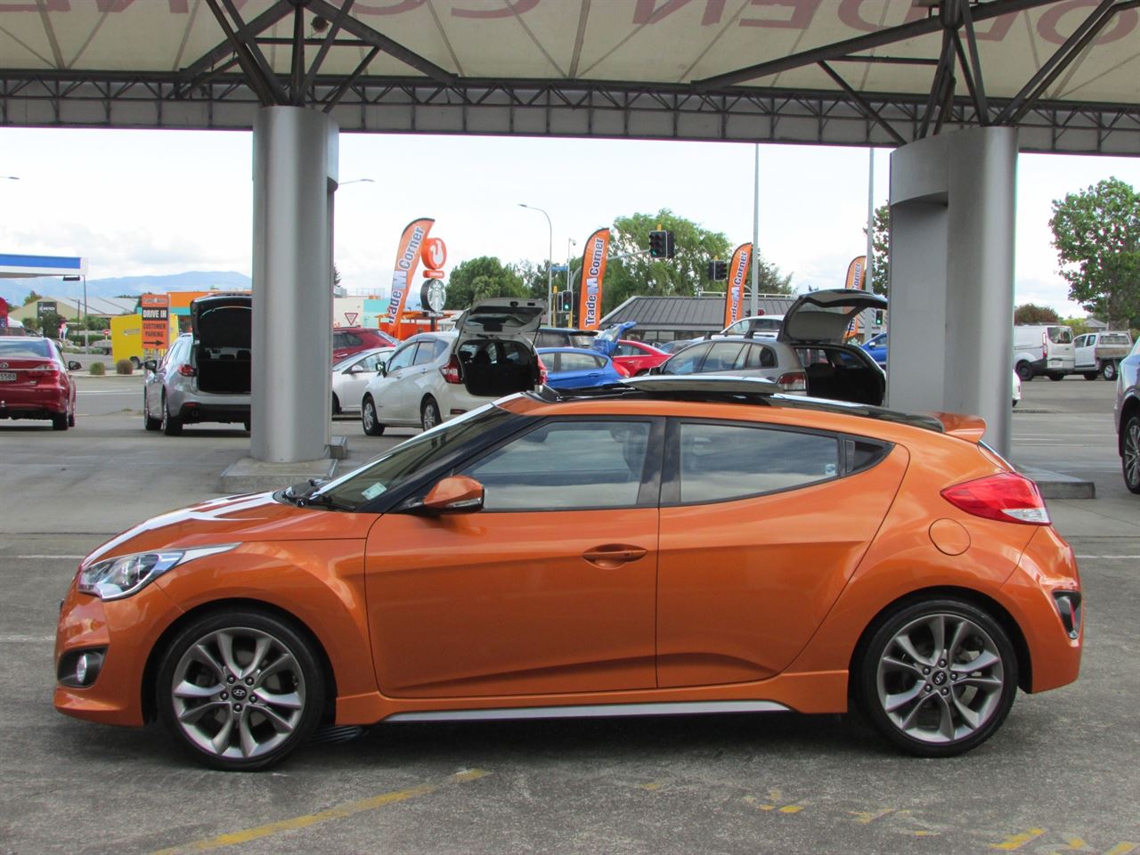 Vehicle image 4
