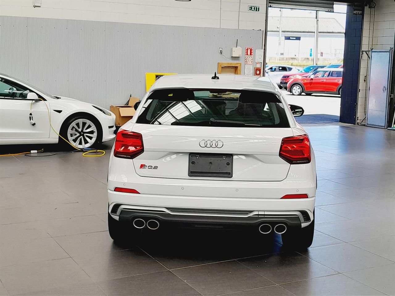 Vehicle image 5