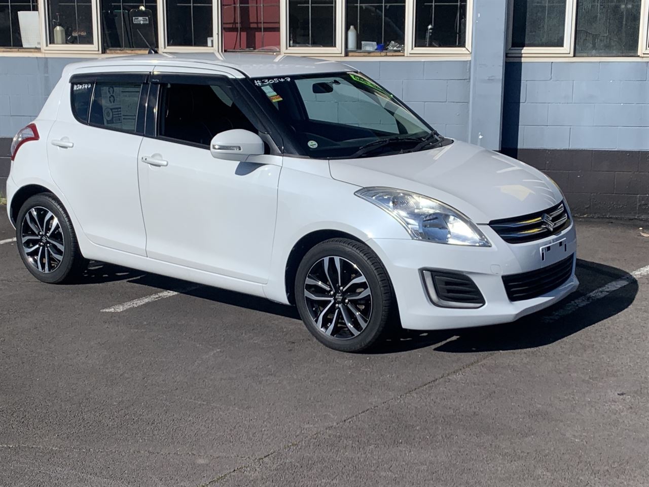 Vehicle image 3
