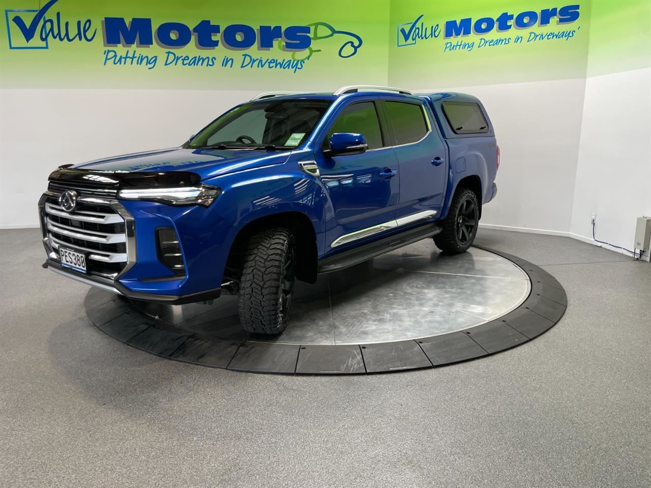 Vehicle image 3