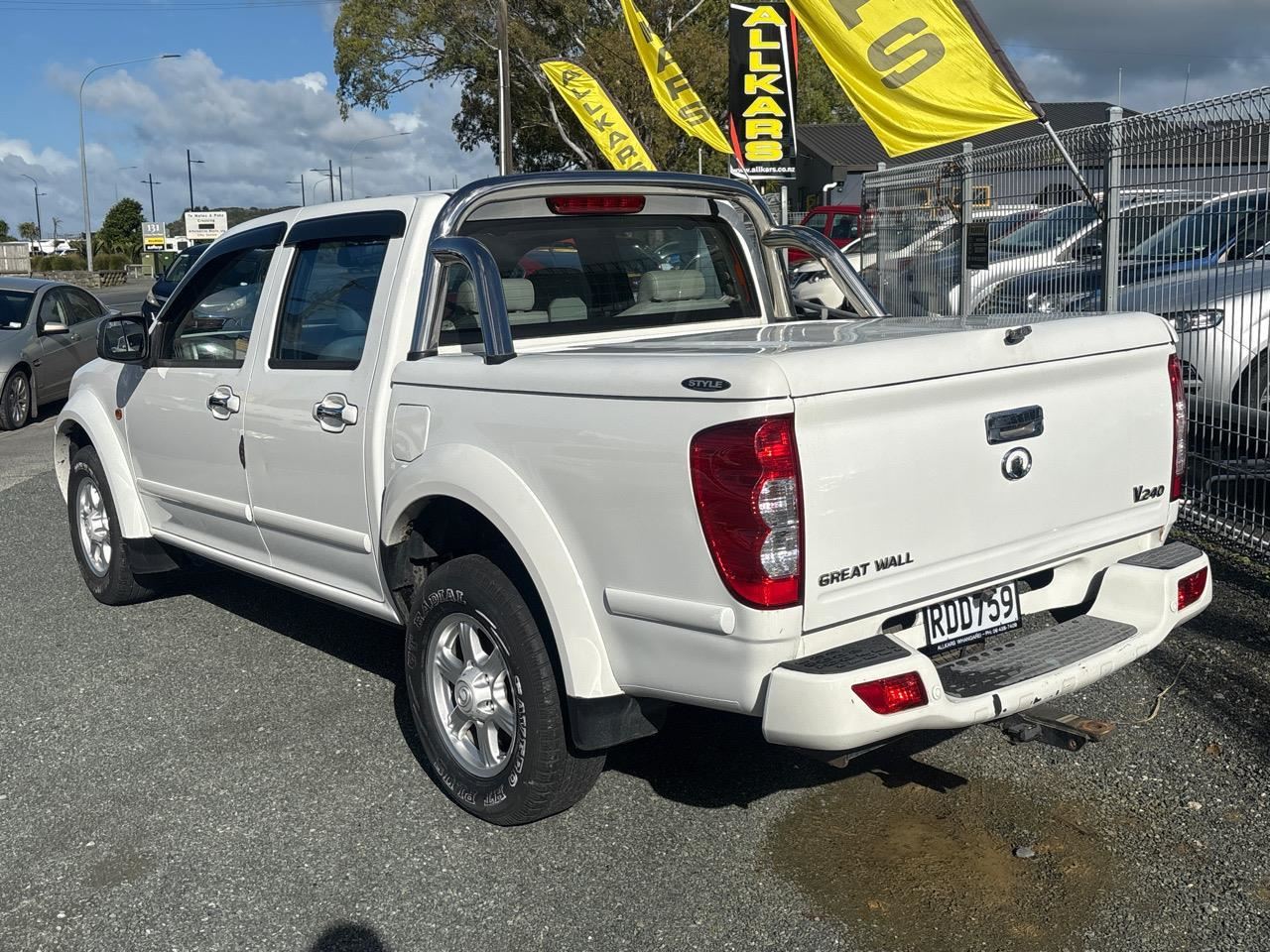 Vehicle image 4