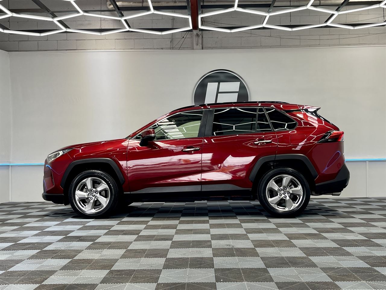 Vehicle image 5