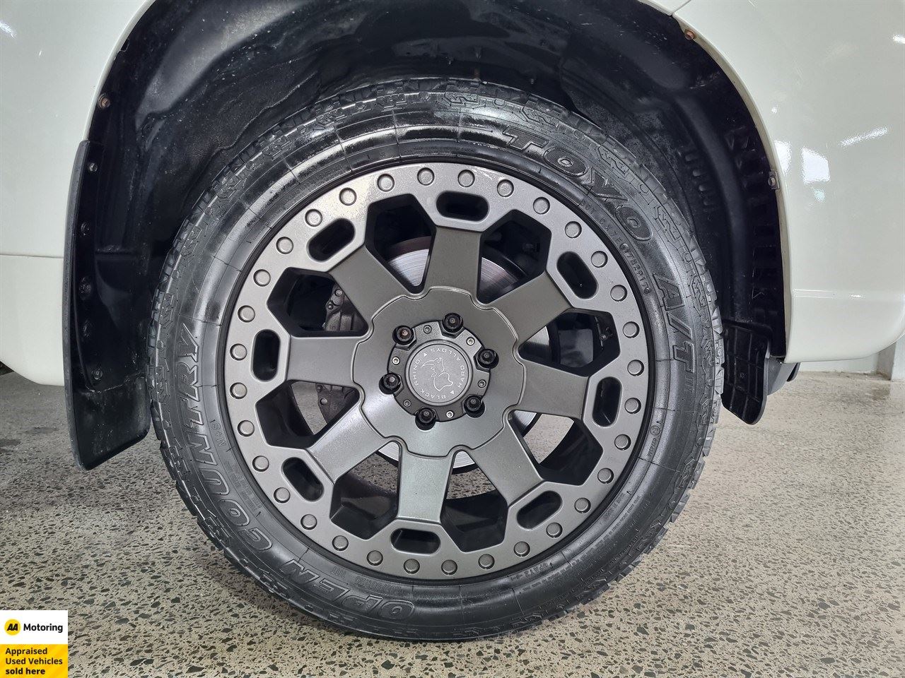Vehicle image 3