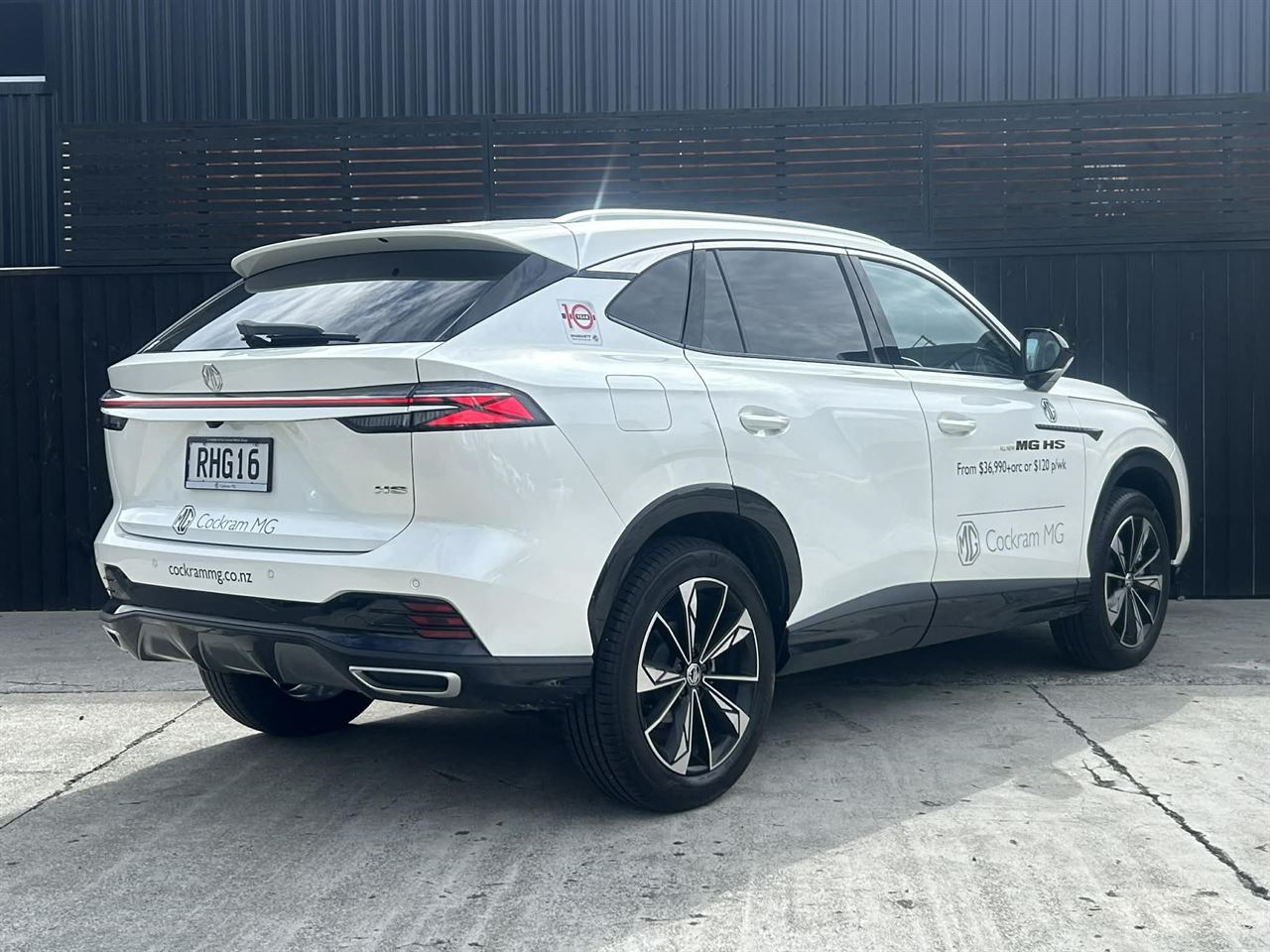 Vehicle image 3