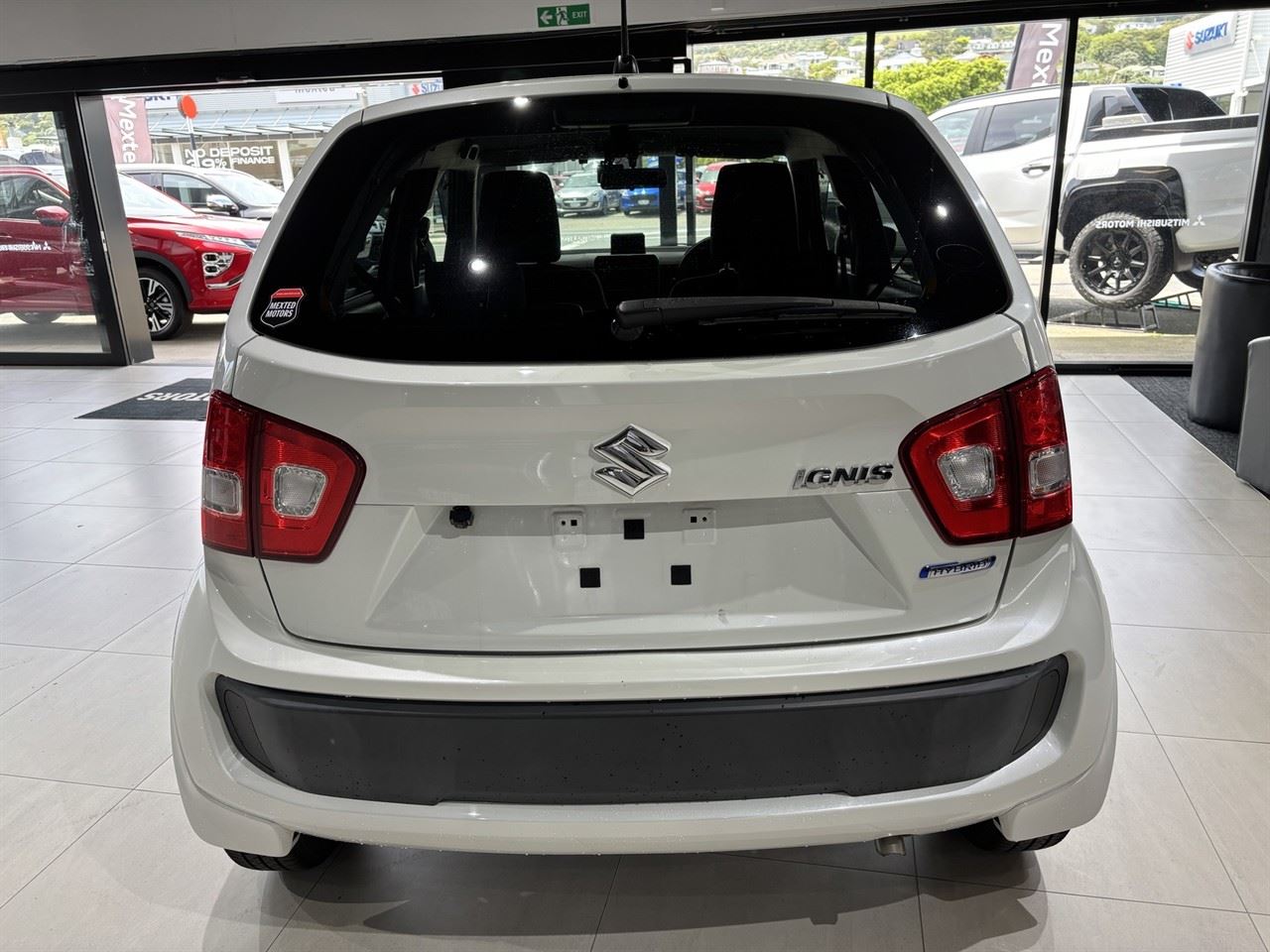Vehicle image 5