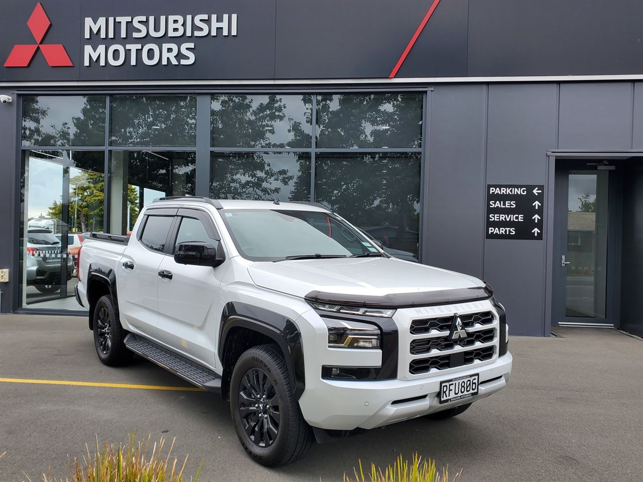 Vehicle image 1