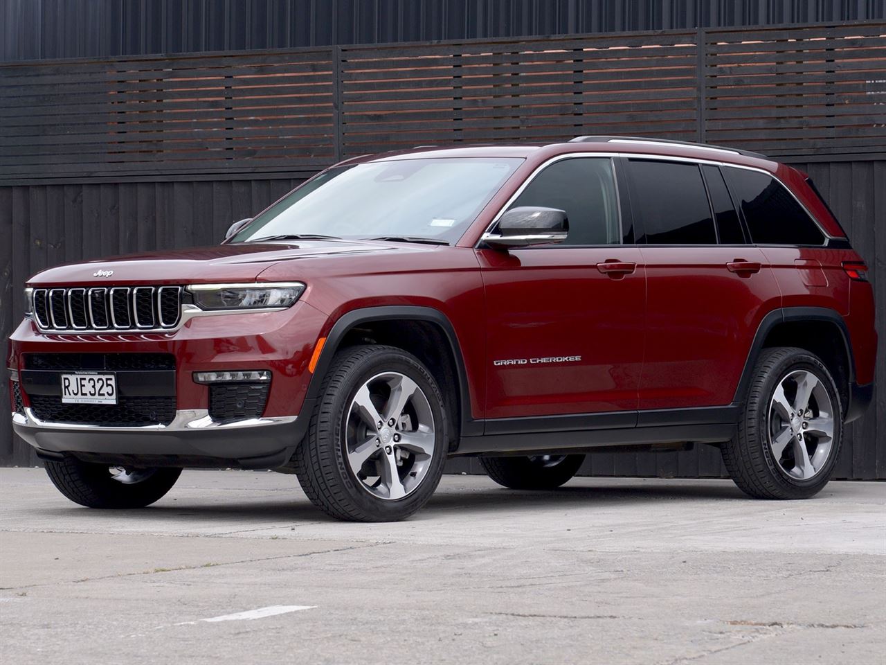 Vehicle image 5