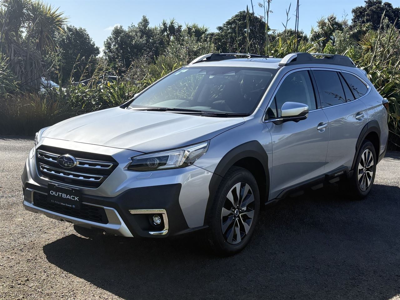 Vehicle image 4