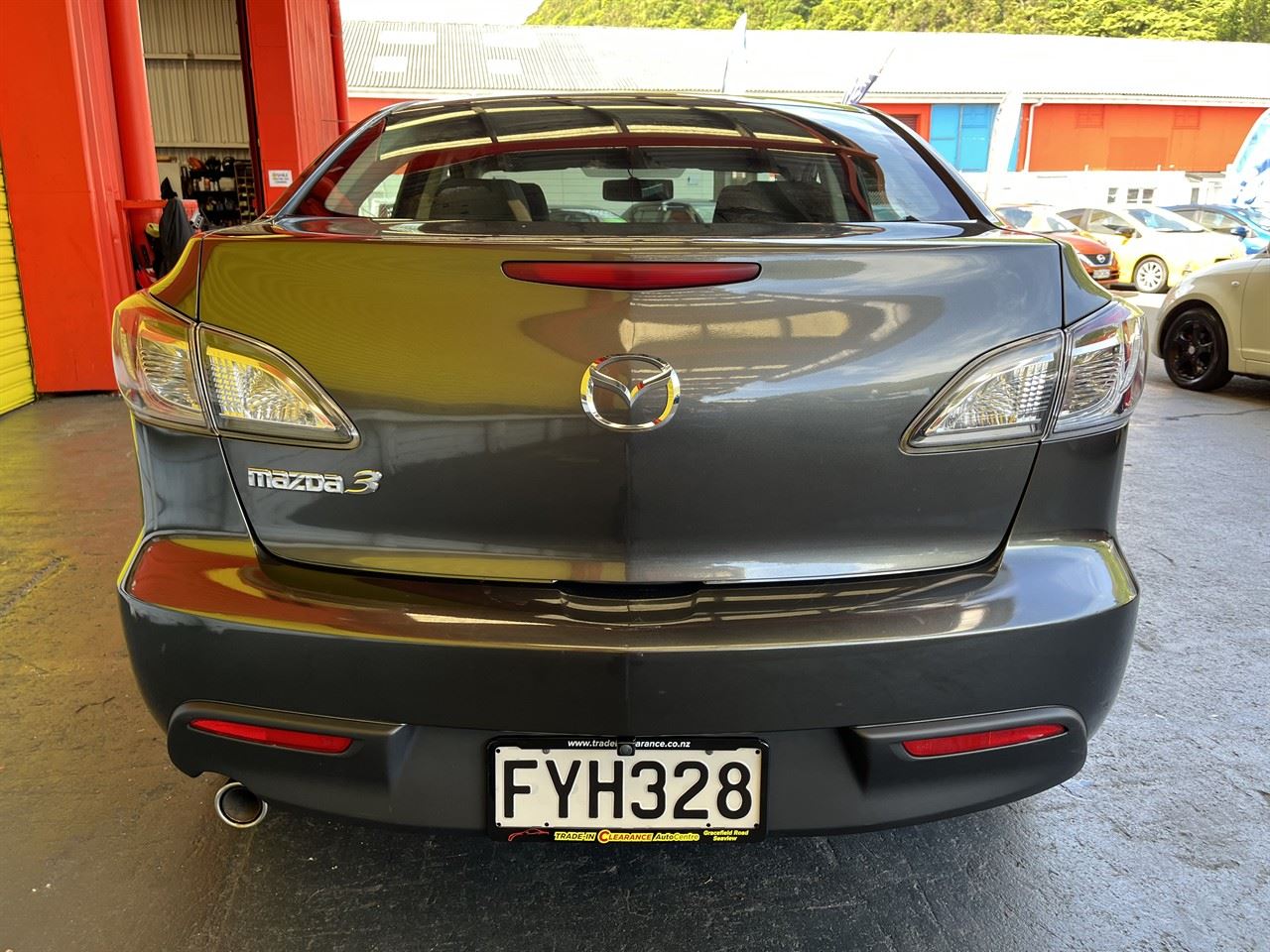Vehicle image 5