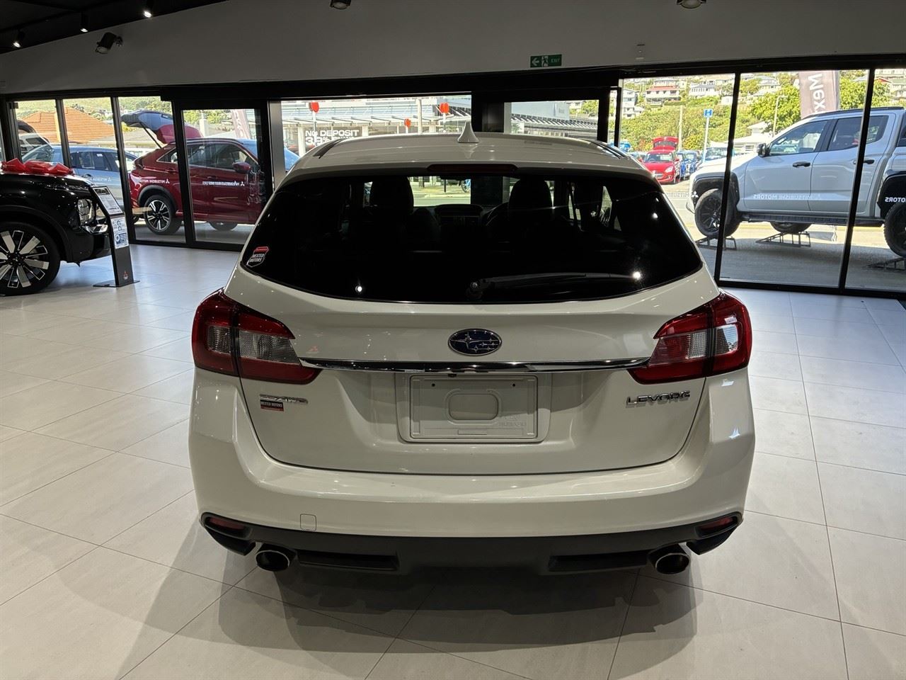 Vehicle image 4