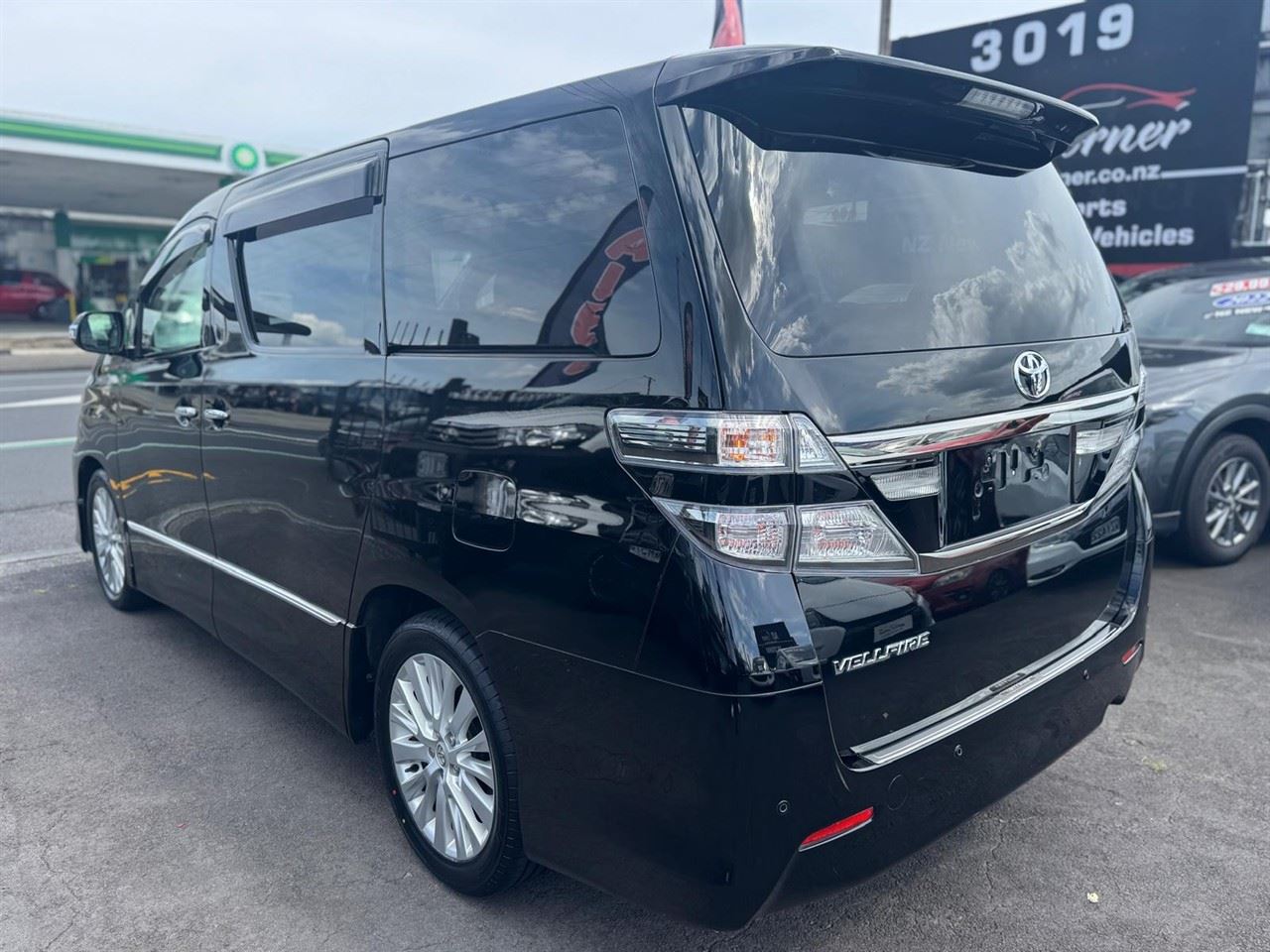 Vehicle image 2