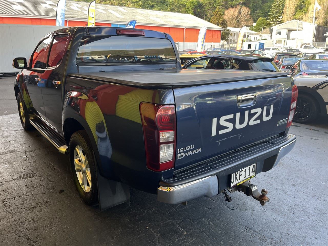 Vehicle image 4