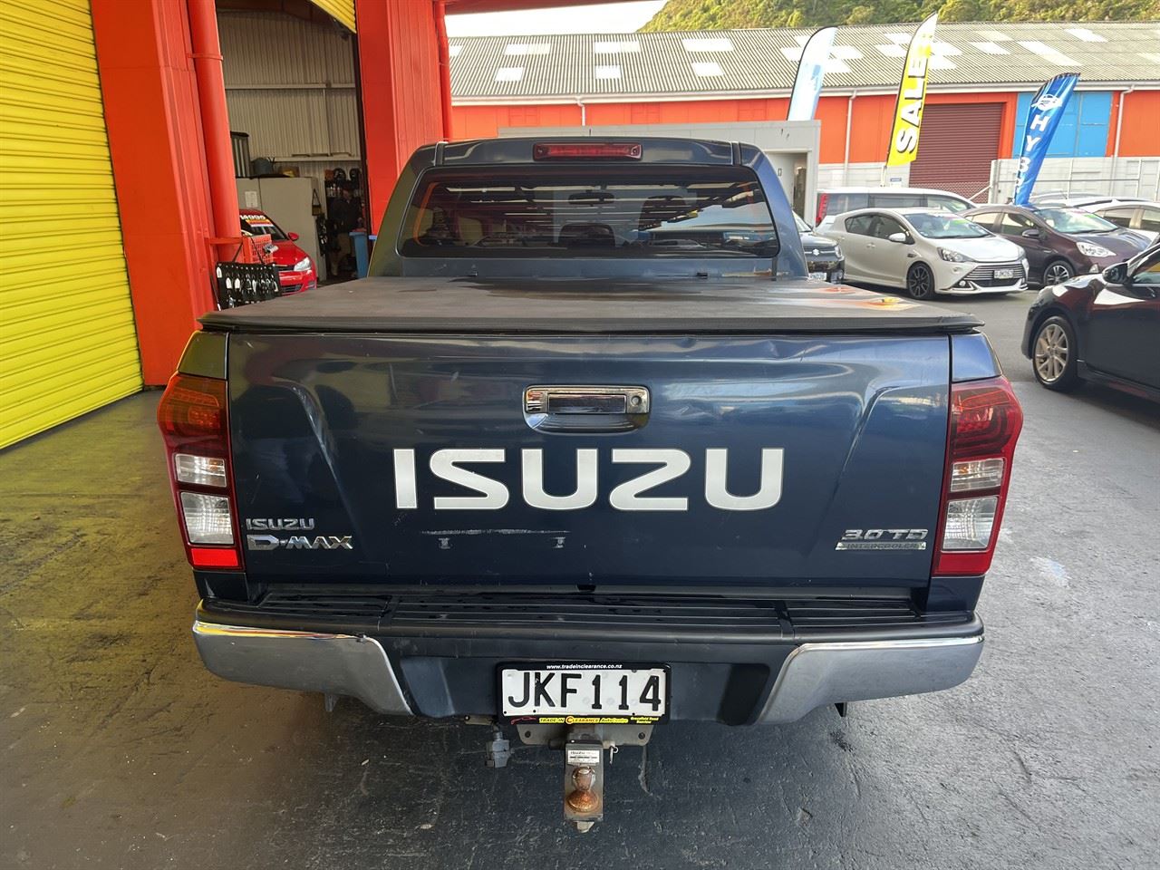Vehicle image 5
