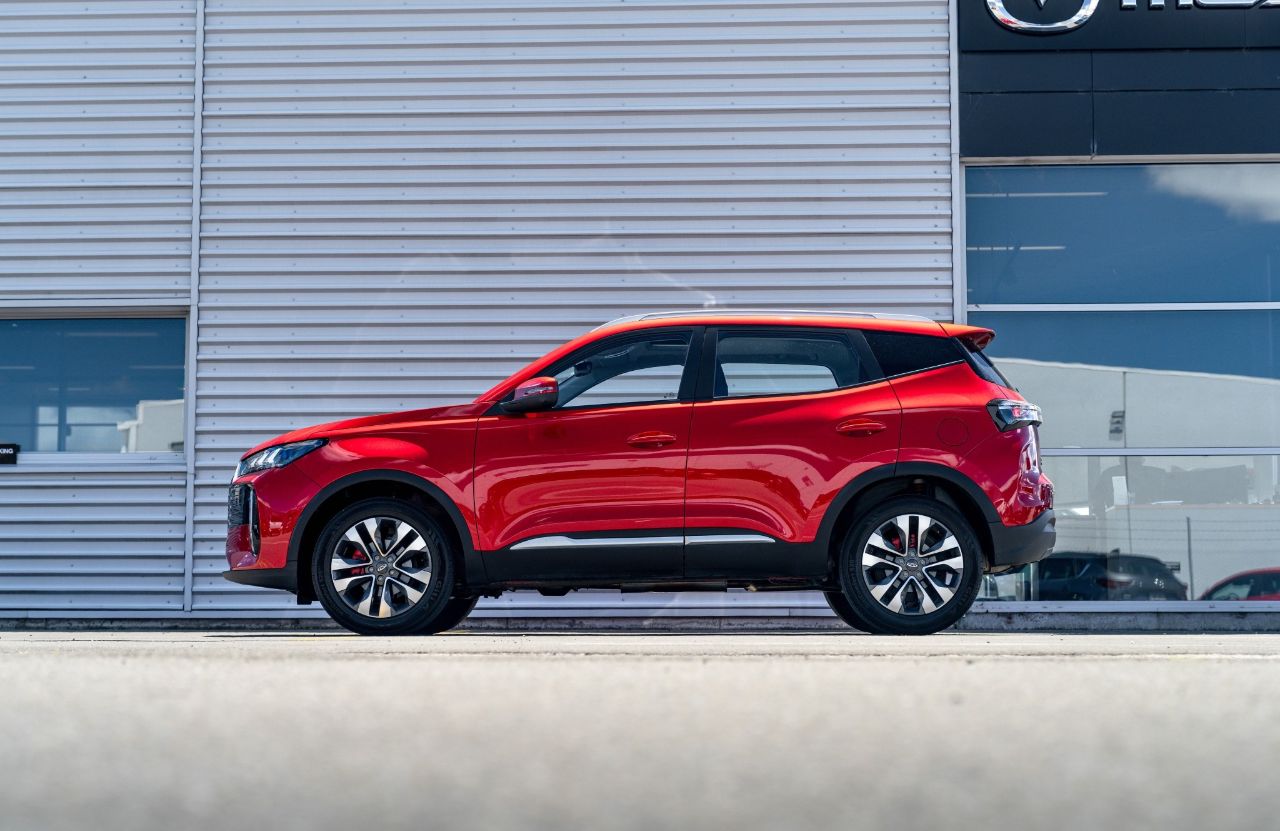 Vehicle image 4