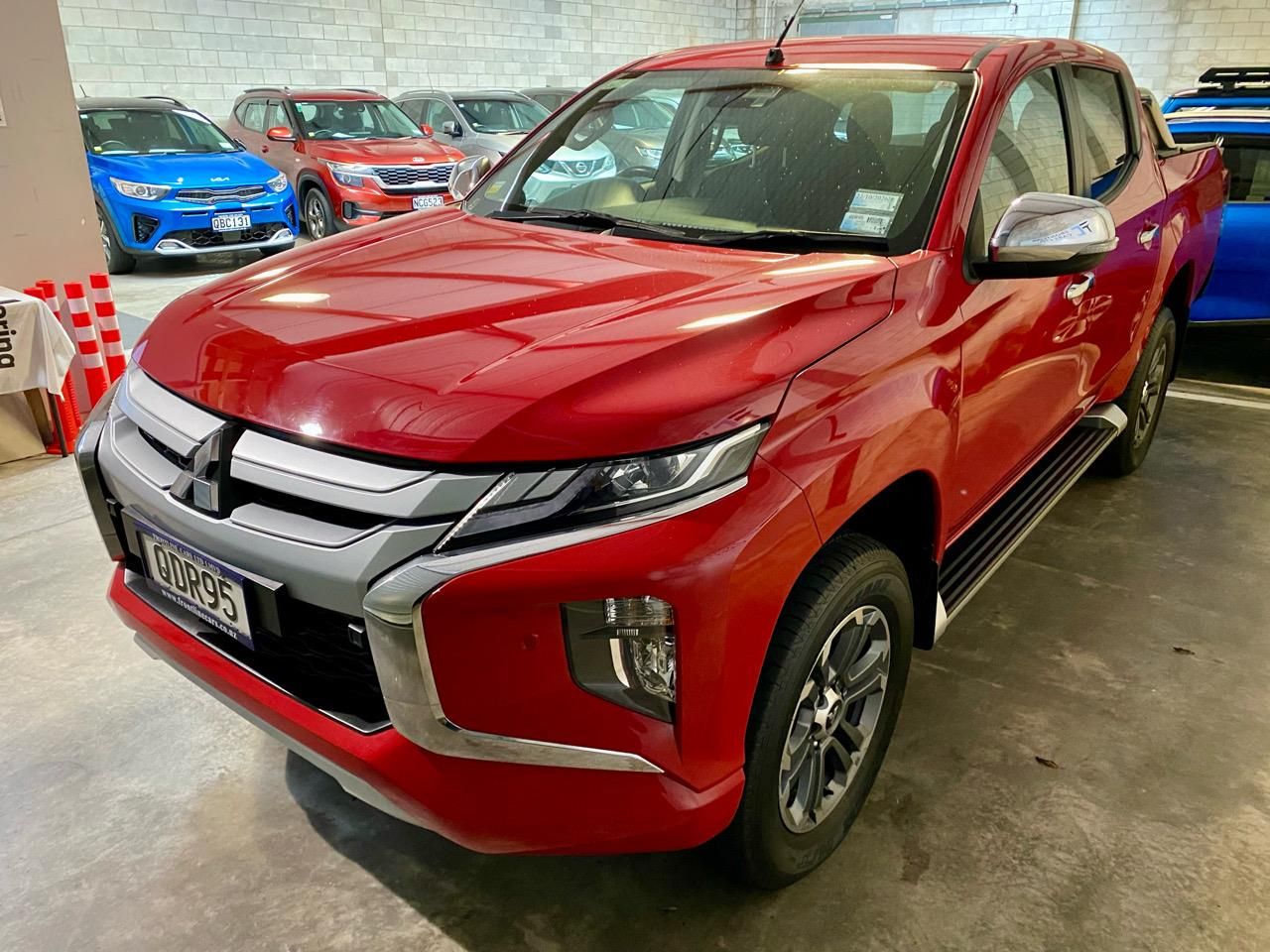 Vehicle image 4