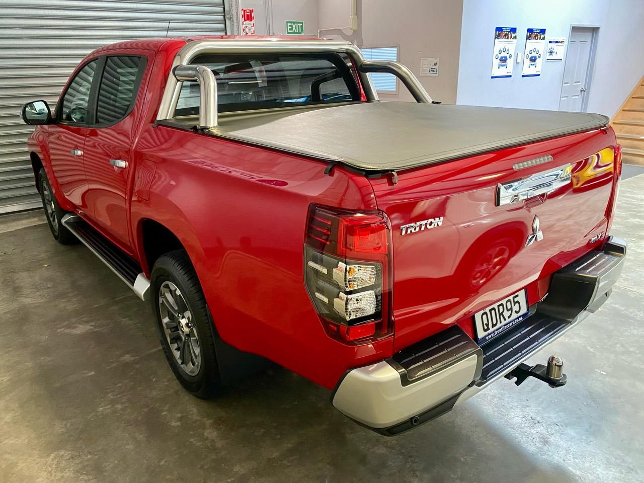 Vehicle image 5