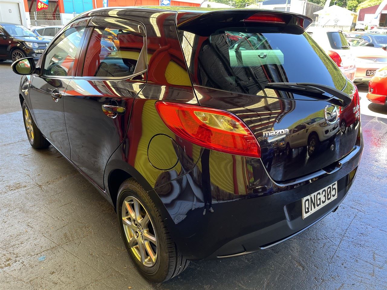 Vehicle image 4