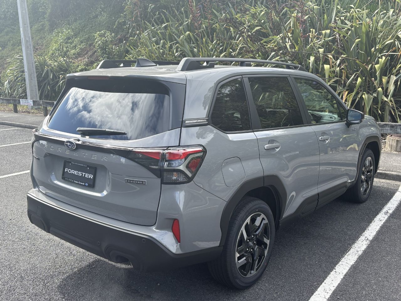 Vehicle image 3