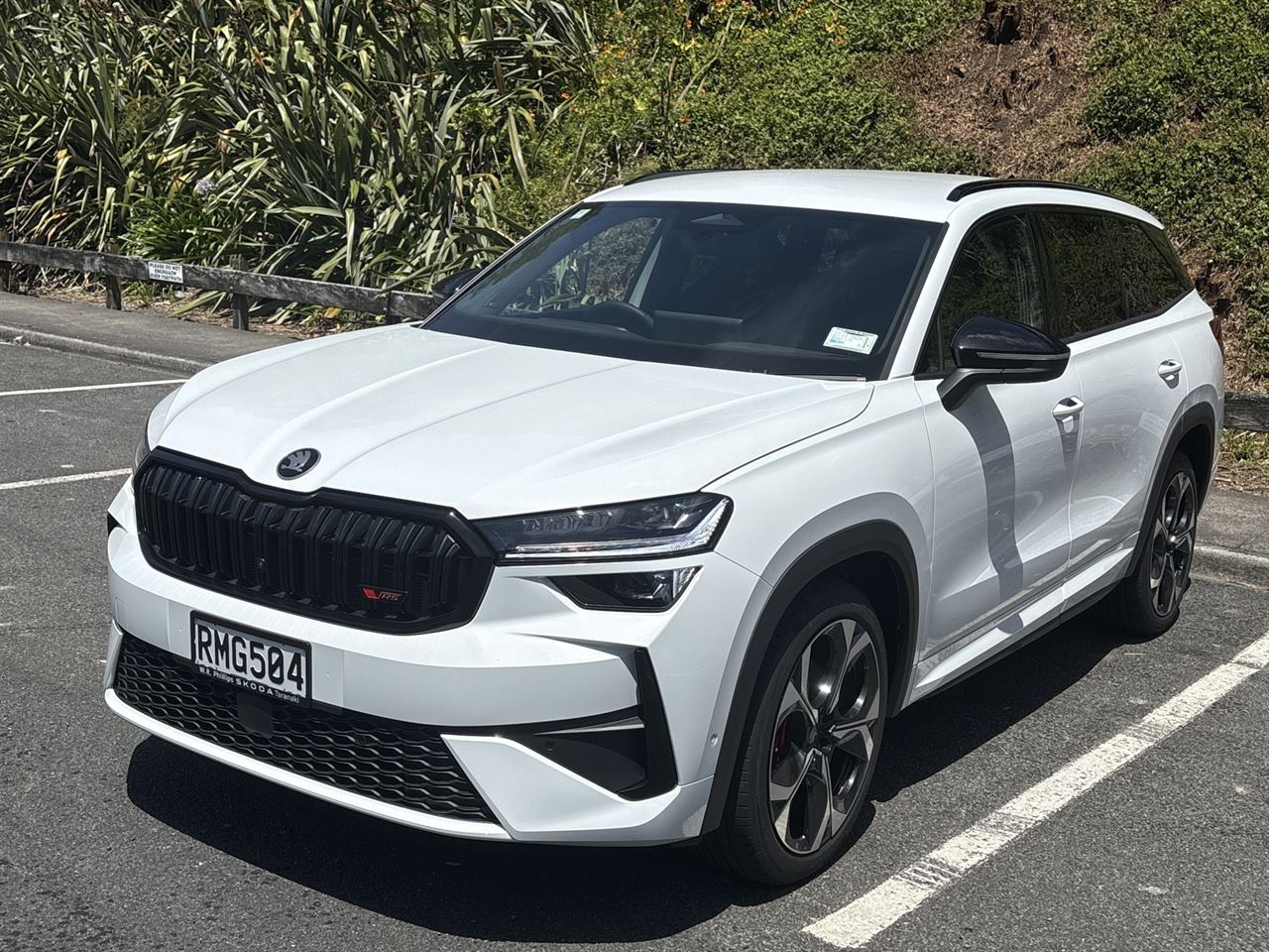 Vehicle image 4