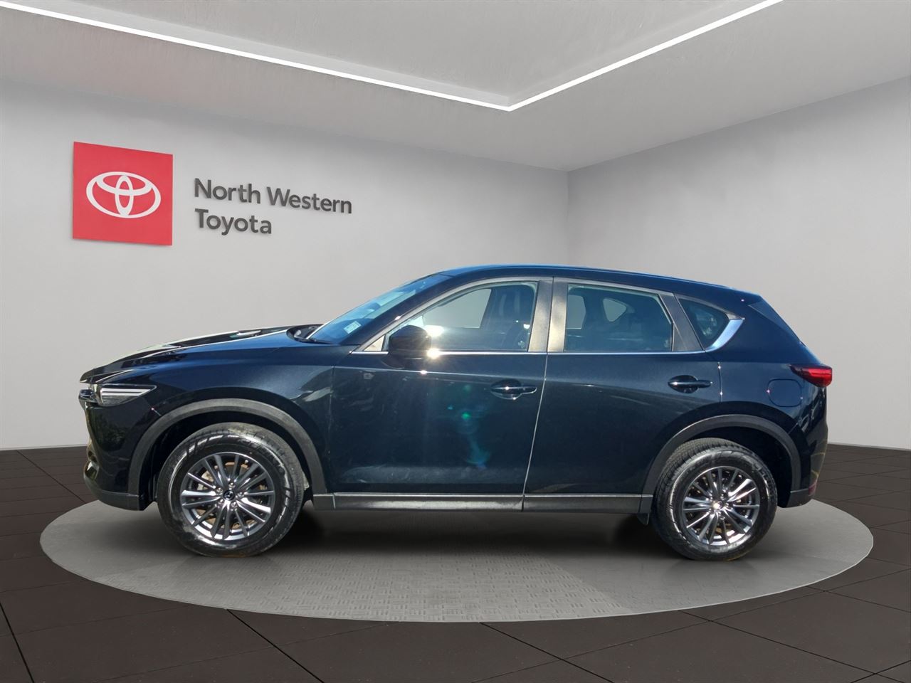 Vehicle image 4