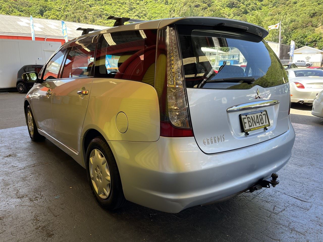 Vehicle image 4
