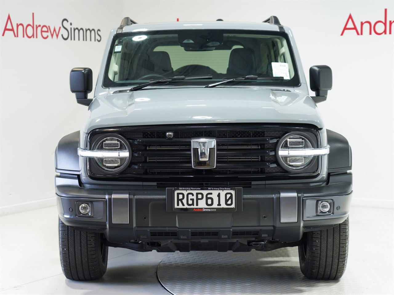 Vehicle image 4