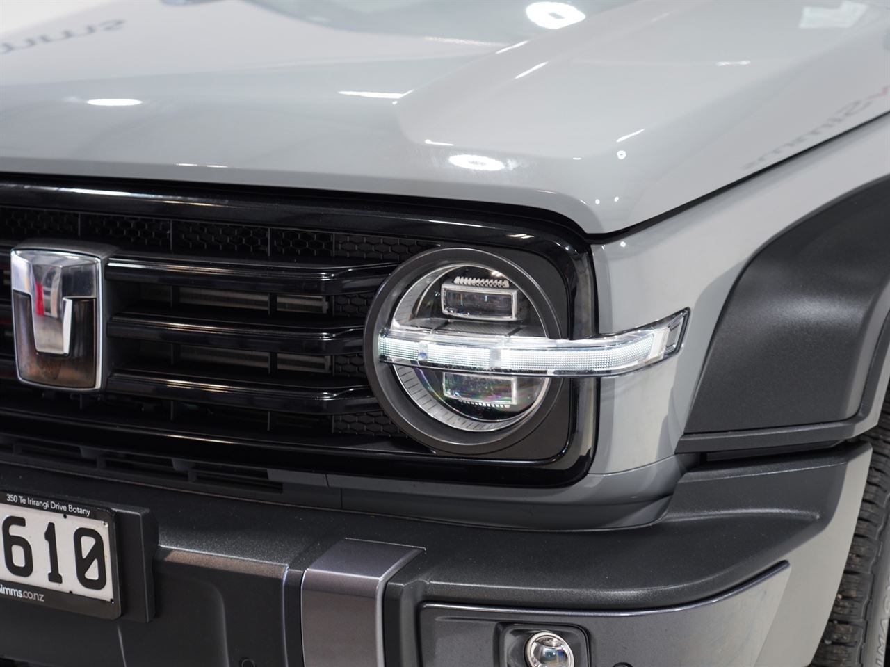 Vehicle image 5
