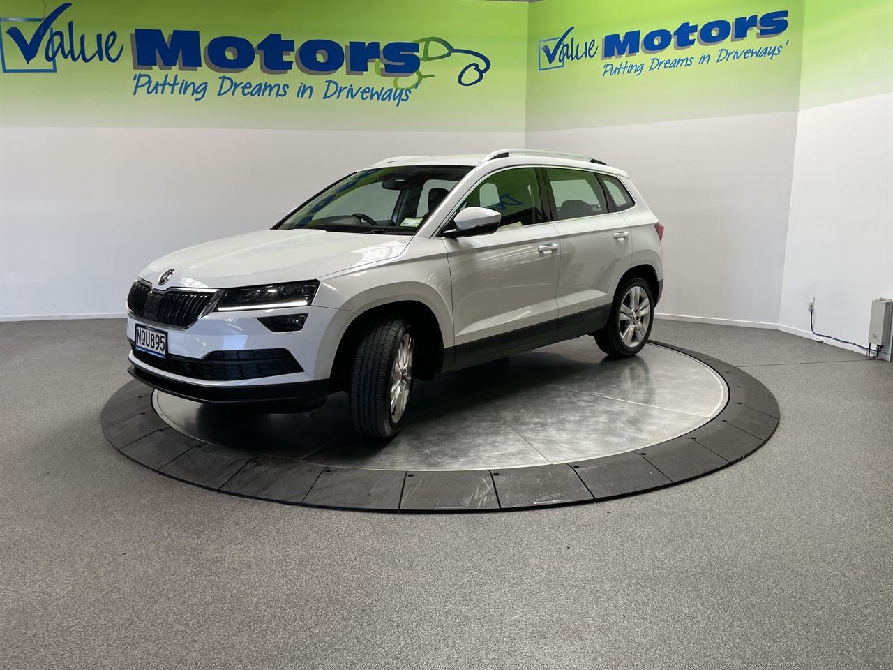 Vehicle image 3