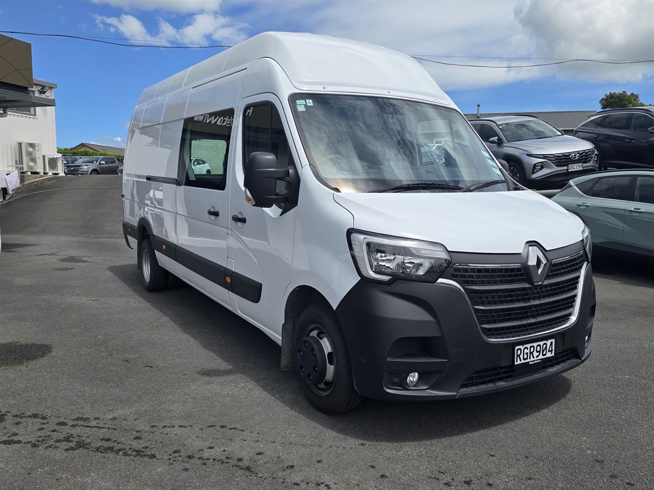 Vehicle image 3