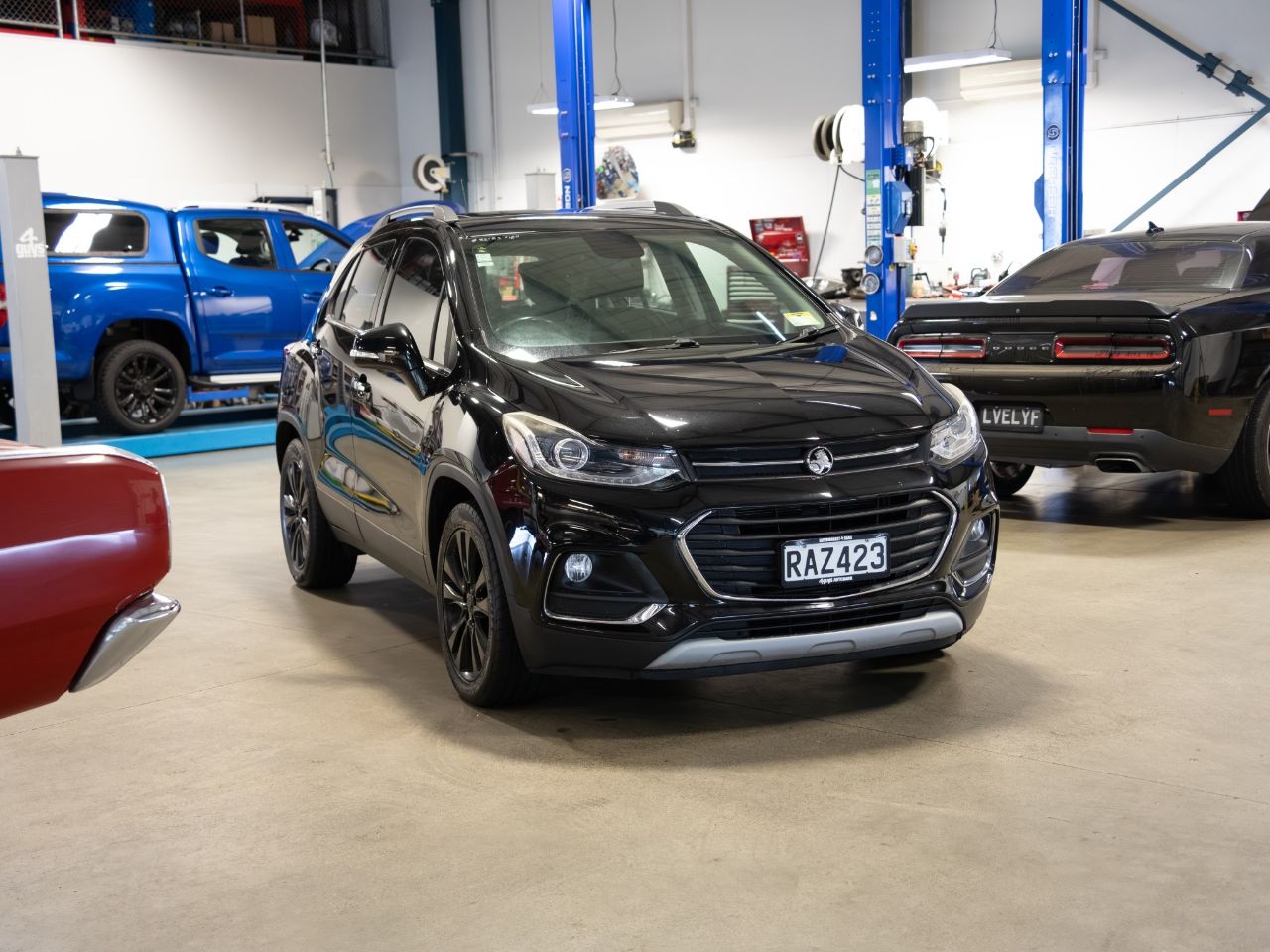 Vehicle image 4