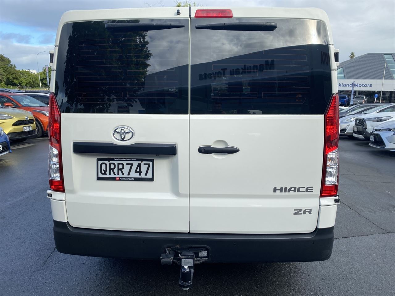 Vehicle image 4
