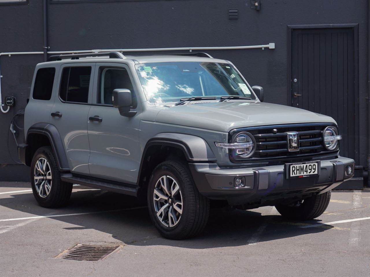 Vehicle image 1