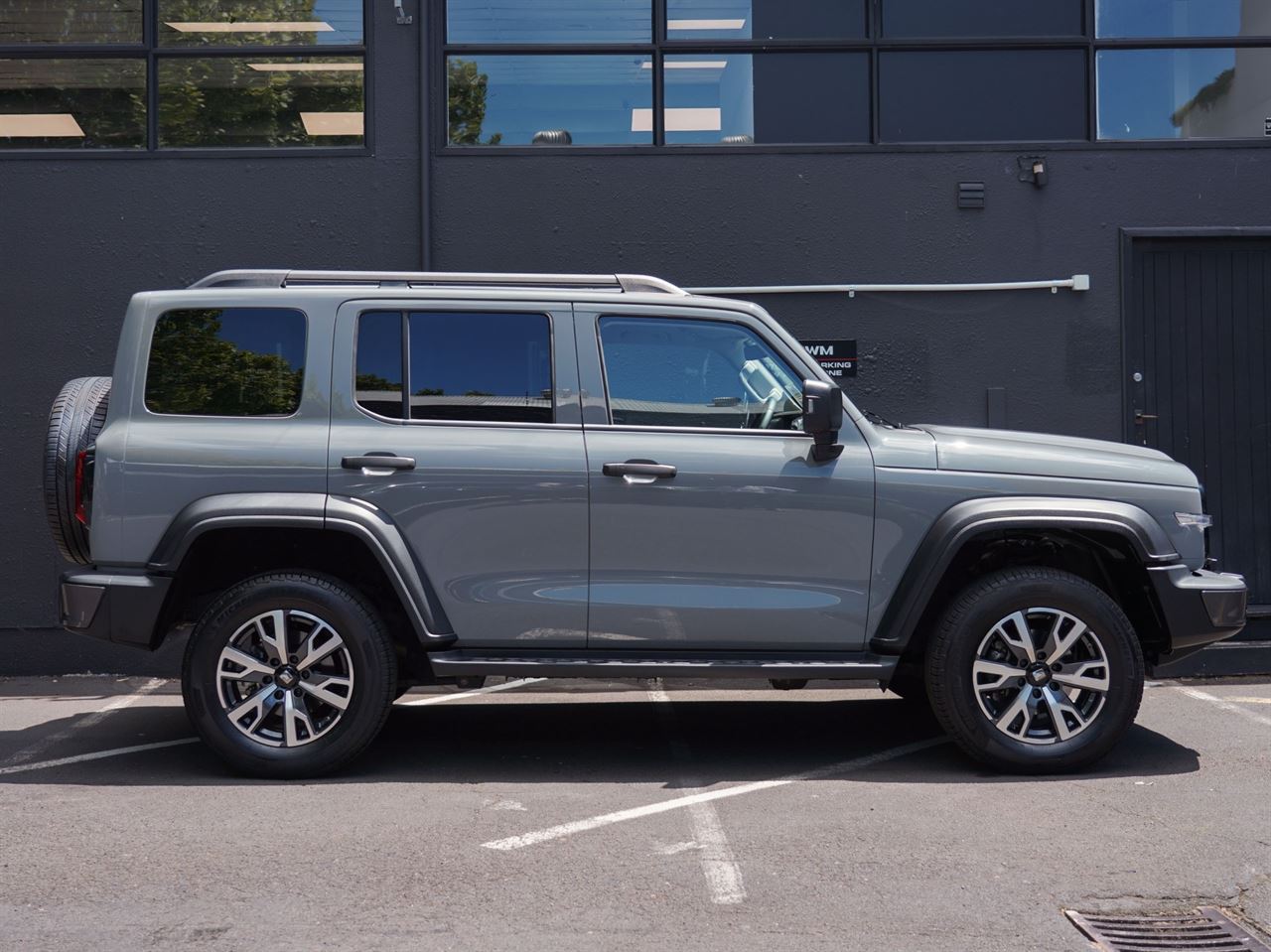 Vehicle image 3