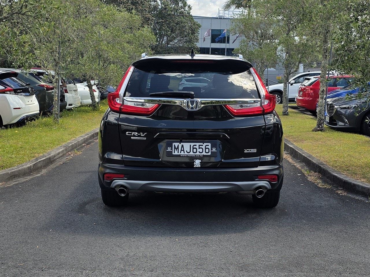 Vehicle image 5
