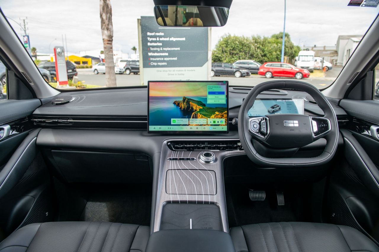 Vehicle image 3