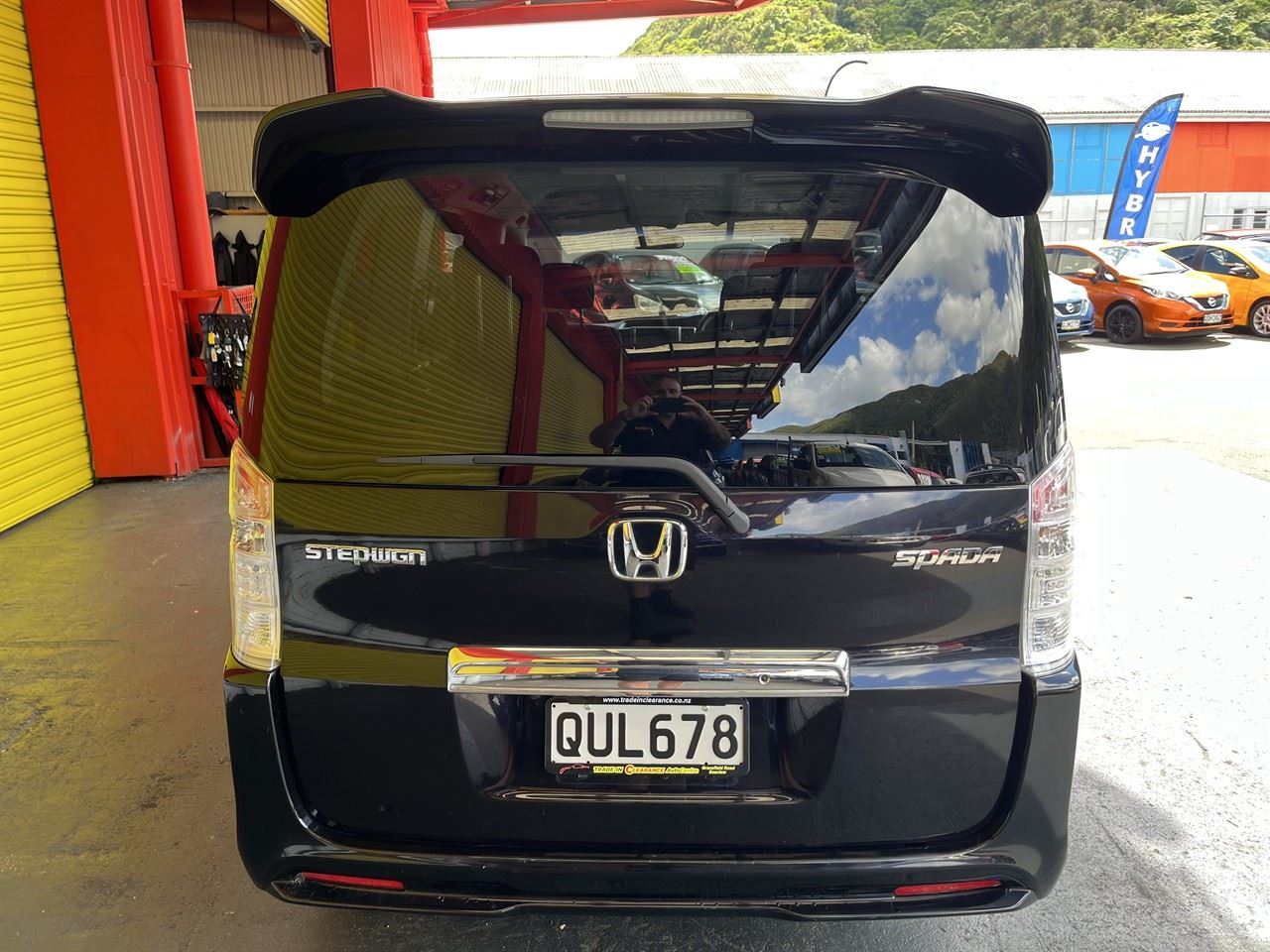 Vehicle image 5