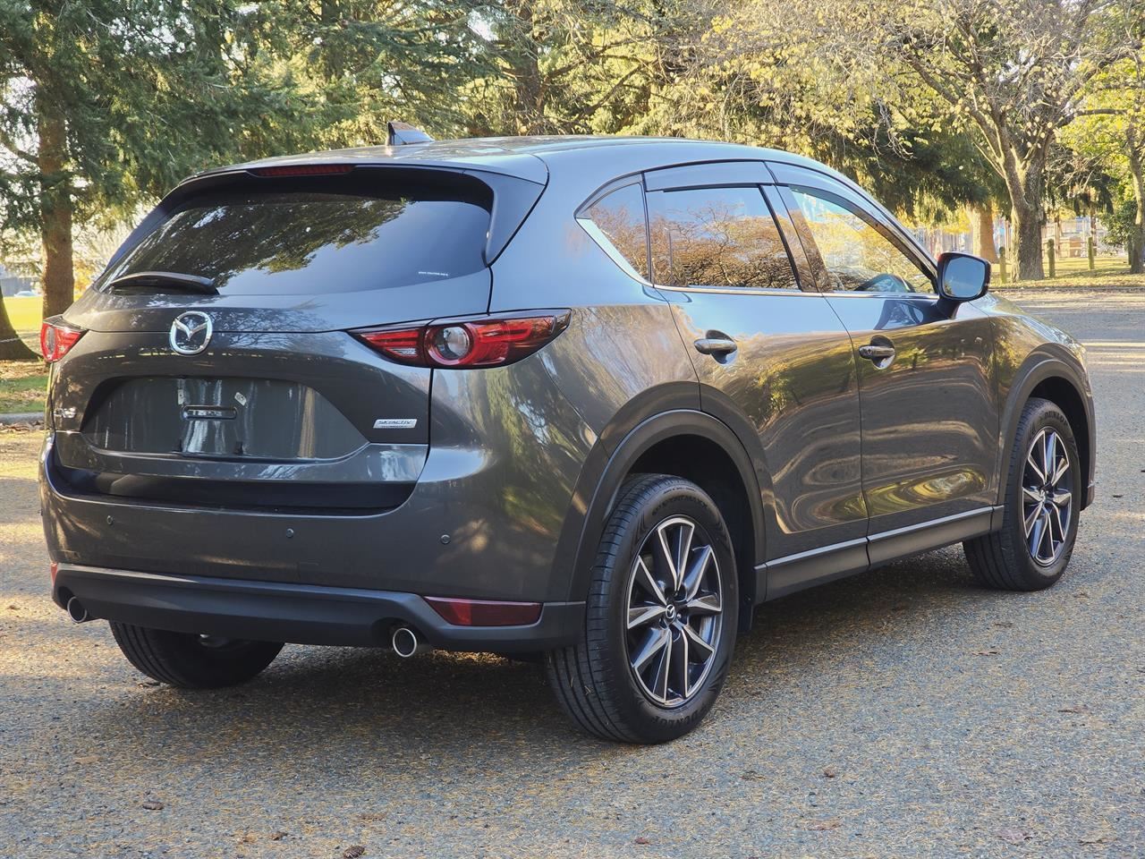 Vehicle image 5