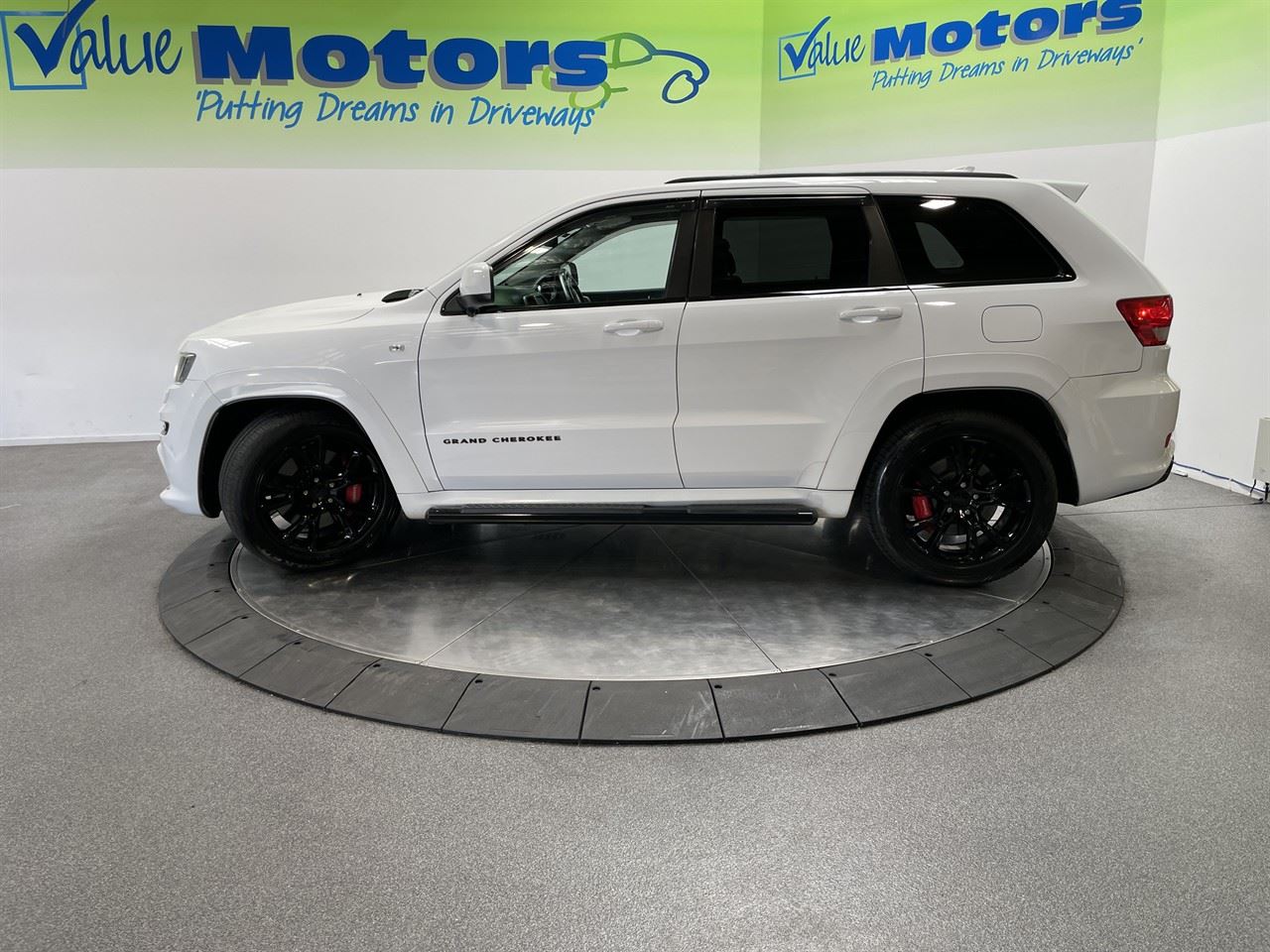 Vehicle image 4