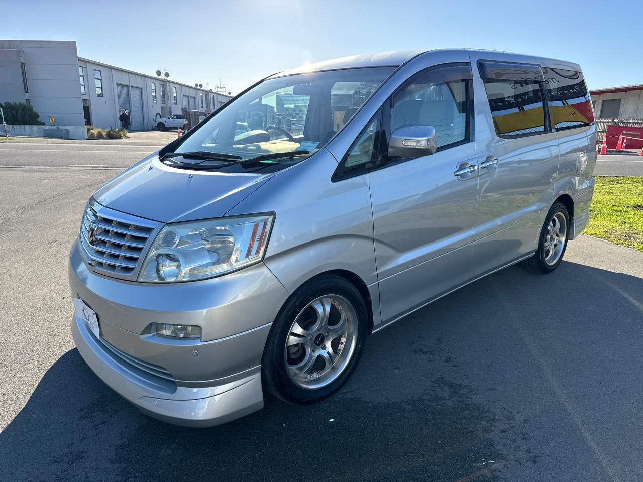 Vehicle image 4