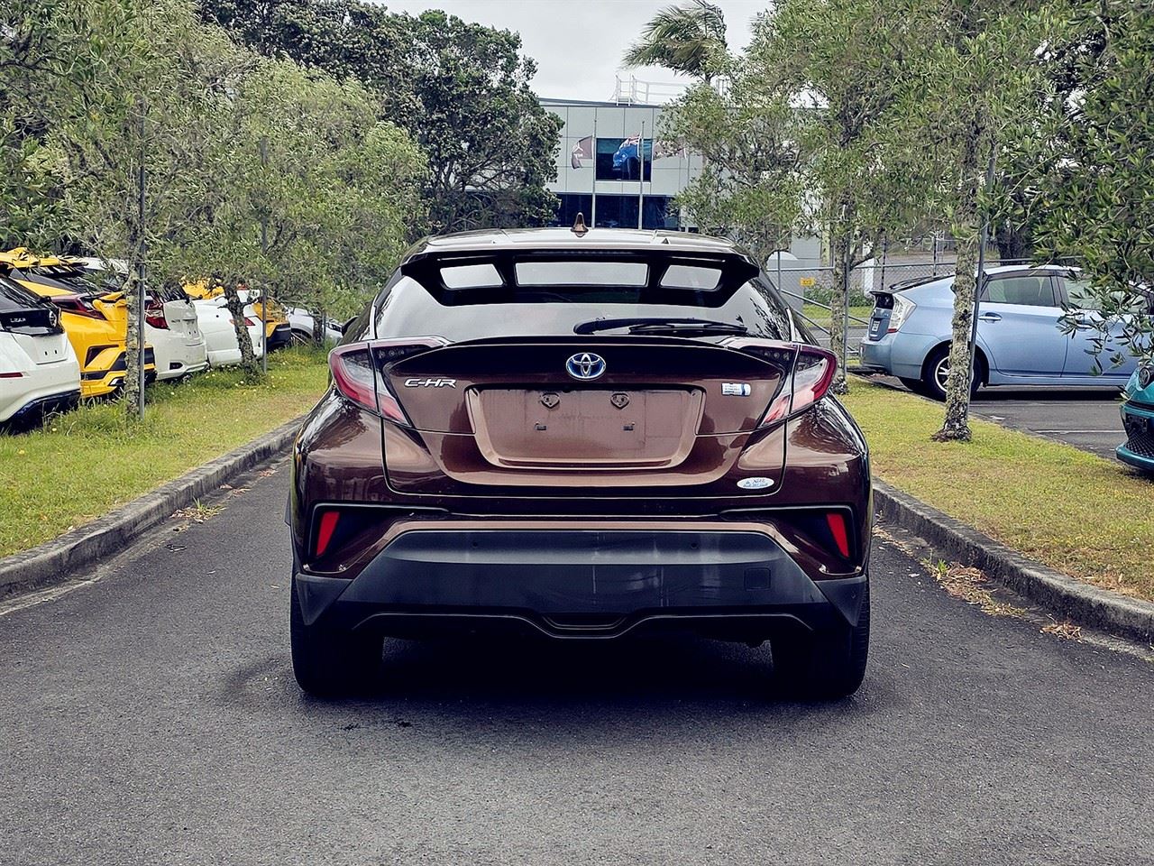 Vehicle image 4