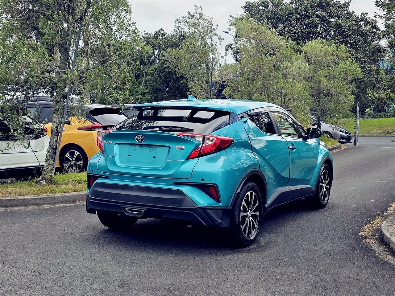 Vehicle image 3
