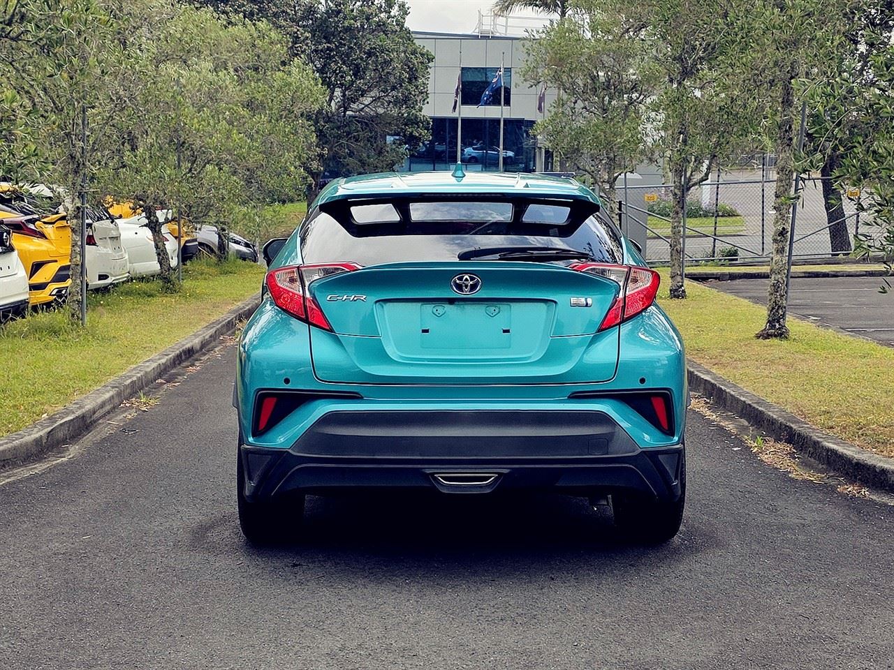 Vehicle image 4
