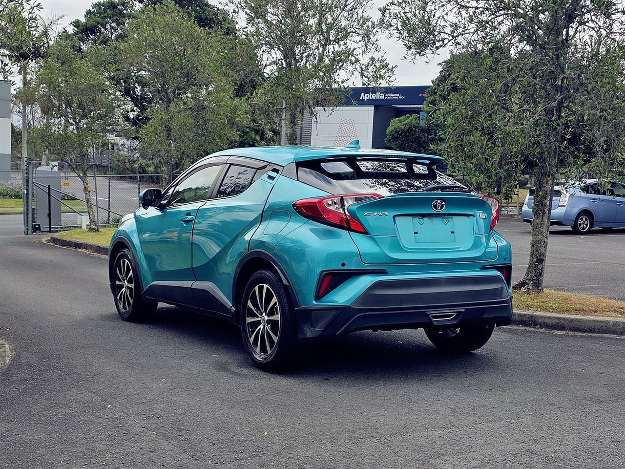 Vehicle image 5