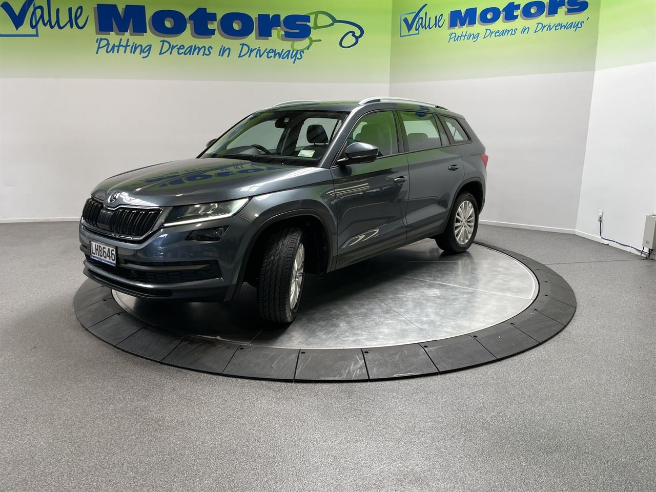 Vehicle image 3