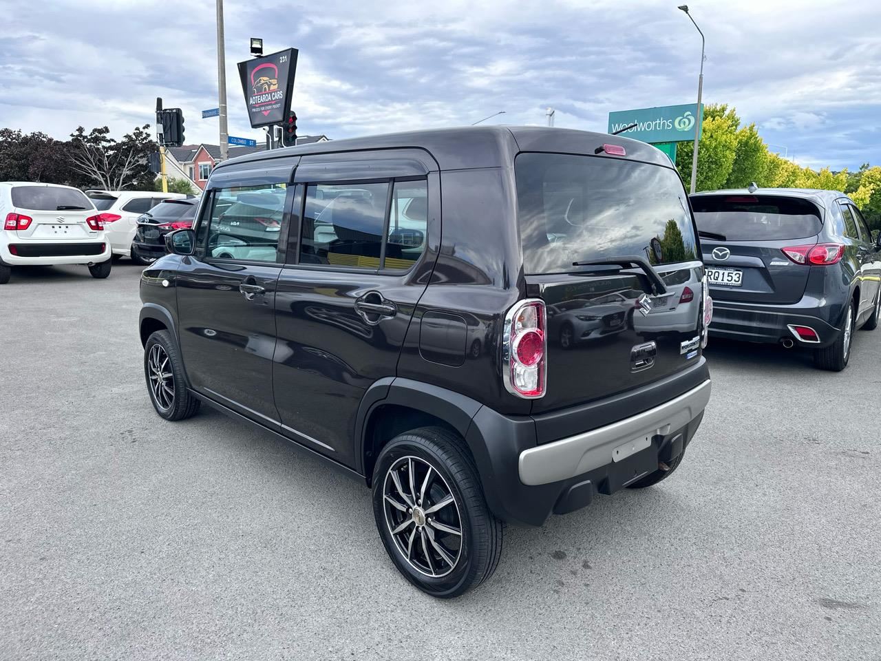 Vehicle image 4
